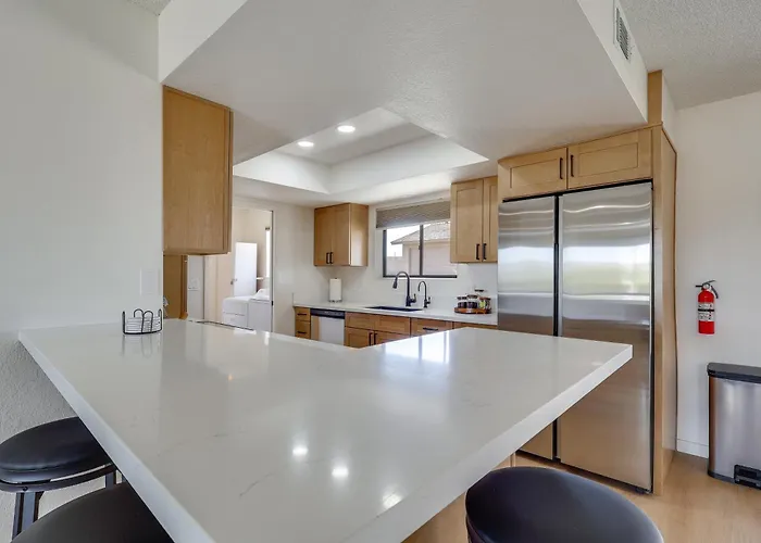 Remodeled Havasu Home: 2 Mi To London Bridge