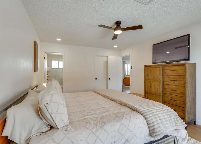 Remodeled Havasu Home: 2 Mi To London Bridge